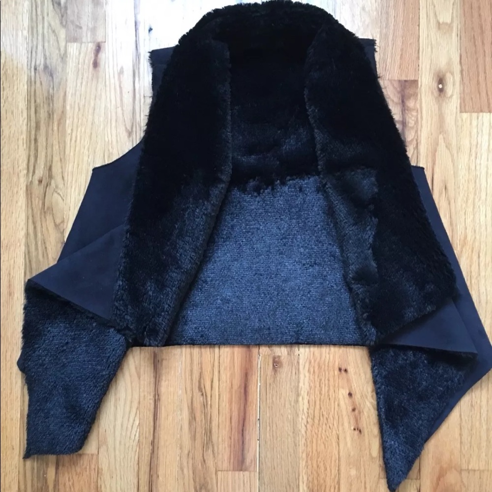 Beautiful Chic Black Faux Fur Suede Vest SMALL